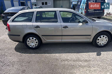 Универсал Skoda Octavia 2010 в 