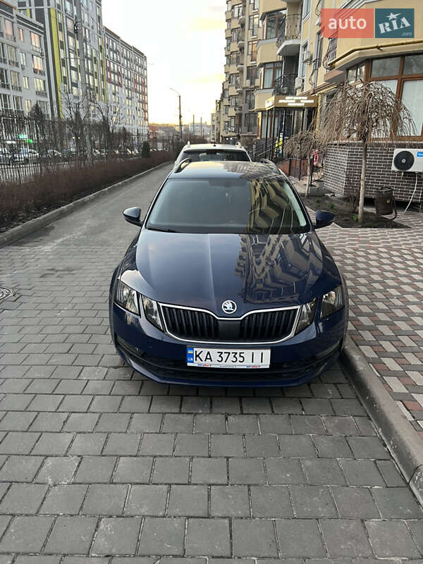 Универсал Skoda Octavia 2017 в Ирпене