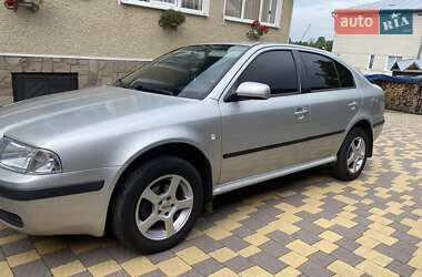 Лифтбек Skoda Octavia 2005 в Долине