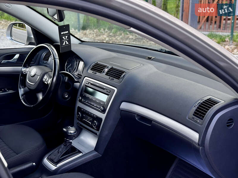 Лифтбек Skoda Octavia 2010 в Виннице