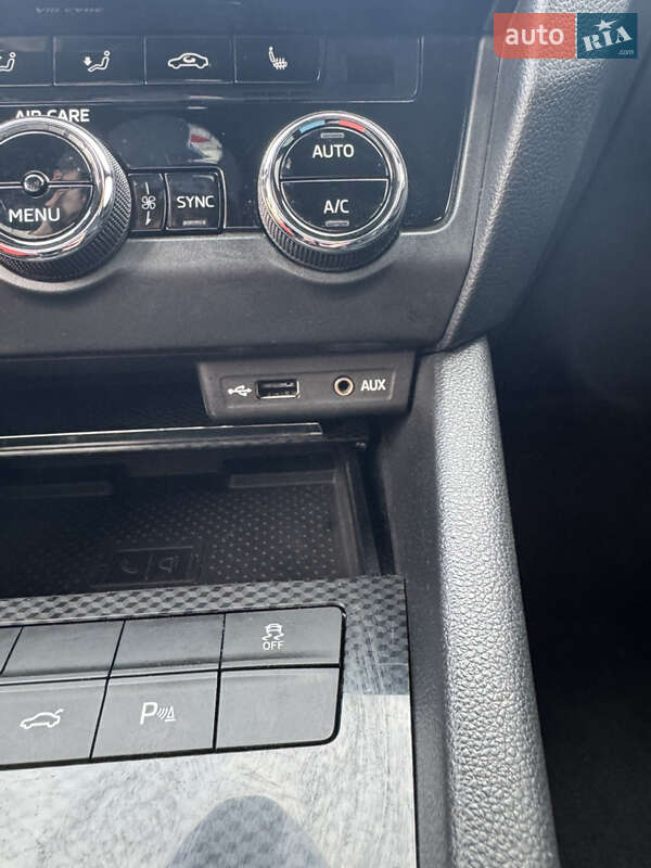 Универсал Skoda Octavia 2017 в Хмельницком