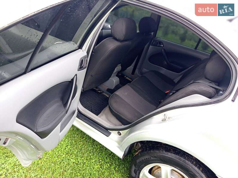 Ліфтбек Skoda Octavia 1999 в Новояворівську