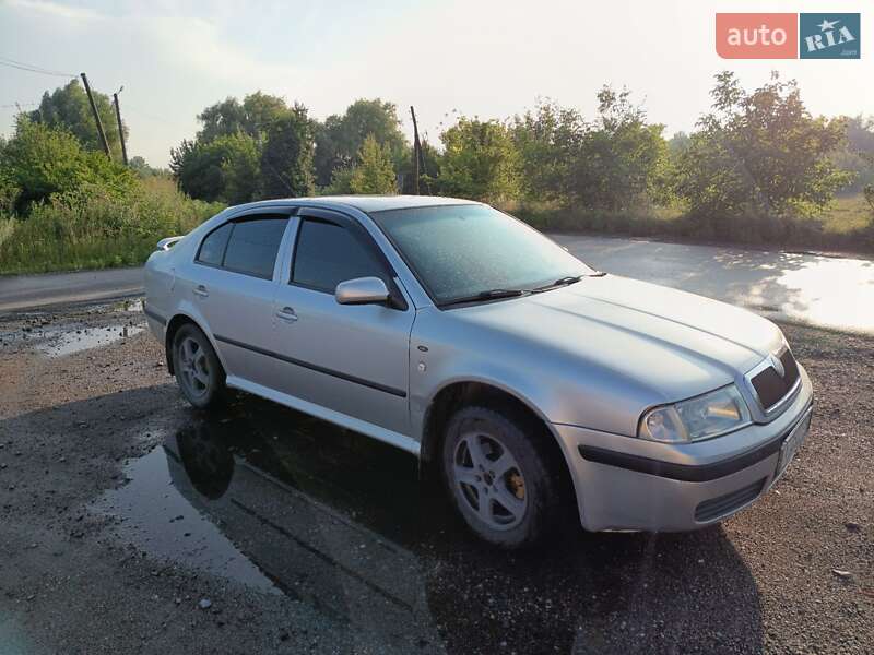 Лифтбек Skoda Octavia 2001 в Попельне