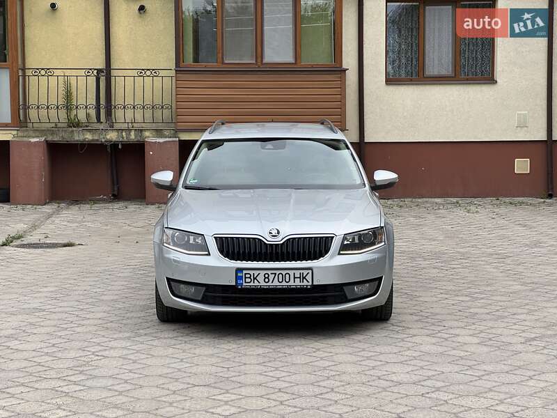 Универсал Skoda Octavia 2016 в Ровно