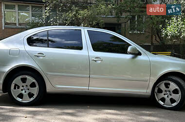 Лифтбек Skoda Octavia 2012 в 