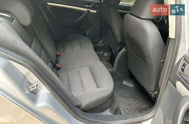 Лифтбек Skoda Octavia 2012 в 