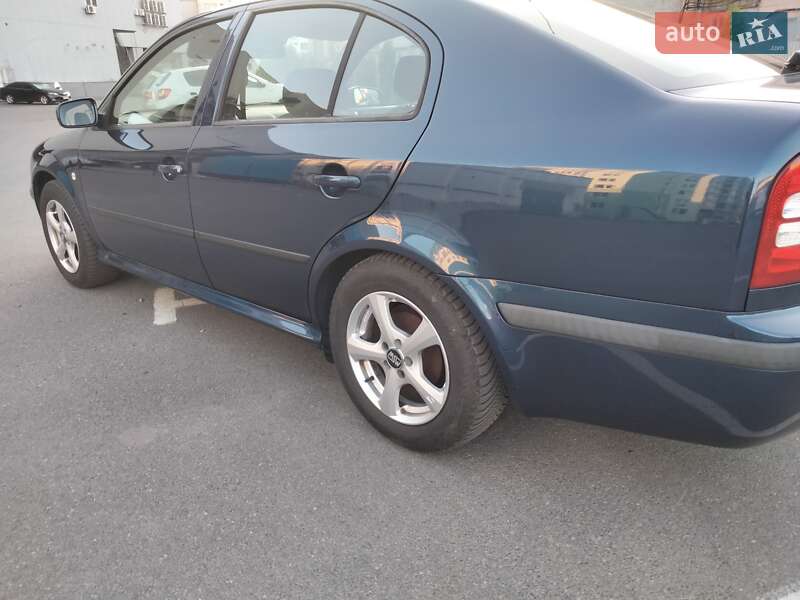 Лифтбек Skoda Octavia 2008 в Полтаве