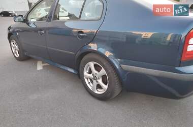 Лифтбек Skoda Octavia 2008 в 