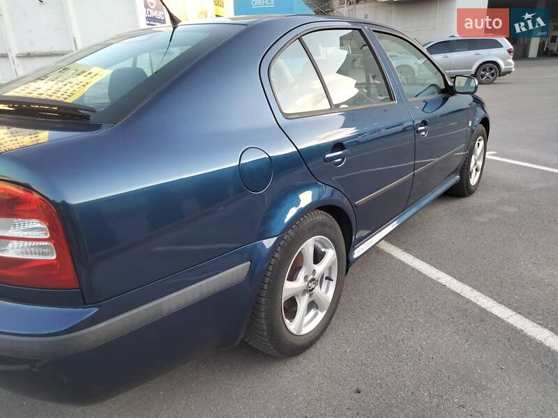 Лифтбек Skoda Octavia 2008 в Полтаве