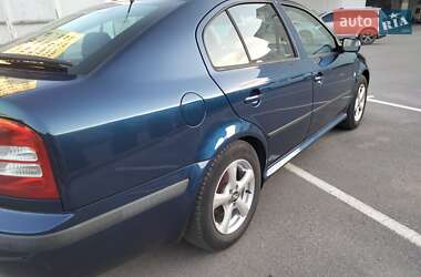 Лифтбек Skoda Octavia 2008 в 