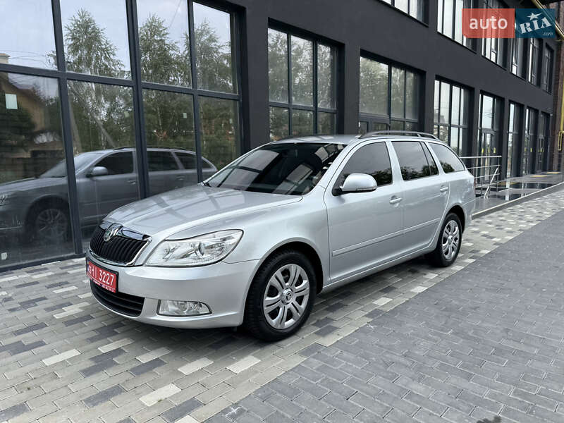 Универсал Skoda Octavia 2010 в Полтаве
