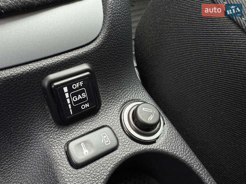 Универсал Skoda Octavia 2010 в Полтаве