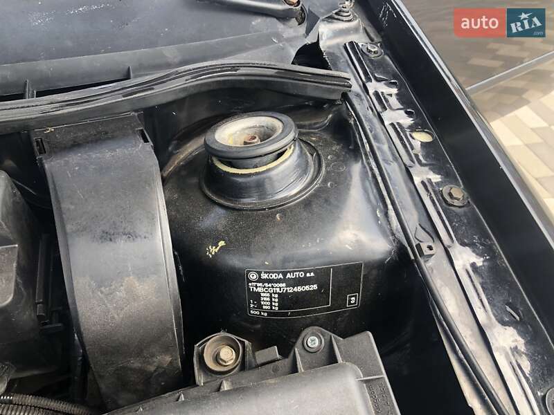 Лифтбек Skoda Octavia 2000 в Варве