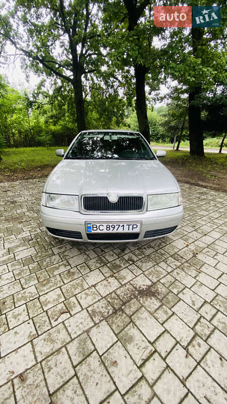 Лифтбек Skoda Octavia 2004 в Львове