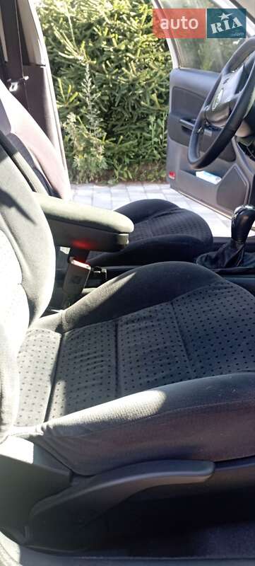Лифтбек Skoda Octavia 2004 в Староконстантинове