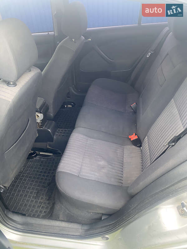 Лифтбек Skoda Octavia 2003 в Браиловом фото 4 Лифтбек Skoda Octavia 2003 в Браиловом