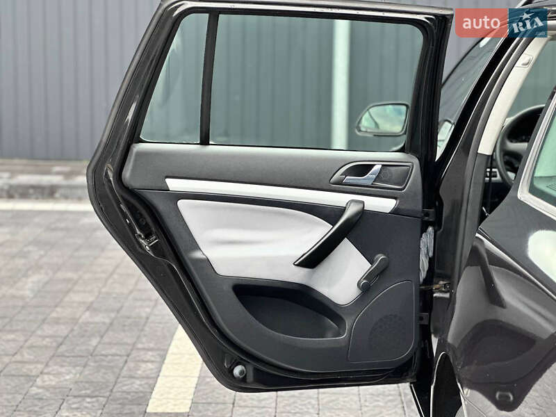 Универсал Skoda Octavia 2005 в Самборе