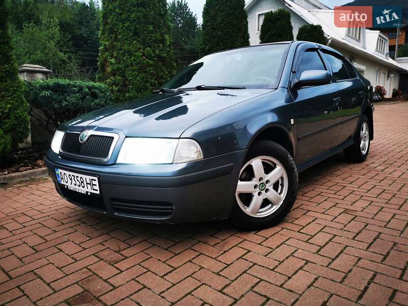 Лифтбек Skoda Octavia 2004 в Косове