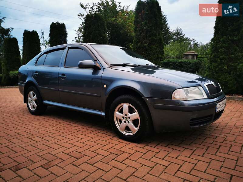 Лифтбек Skoda Octavia 2004 в Косове
