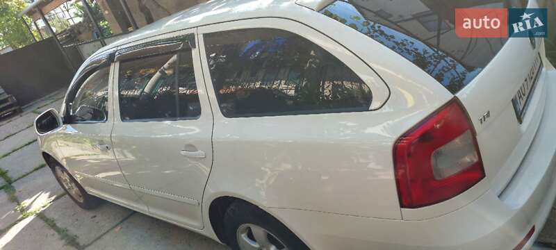 Универсал Skoda Octavia 2011 в Виноградове