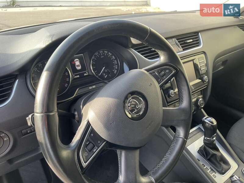 Лифтбек Skoda Octavia 2015 в Львове
