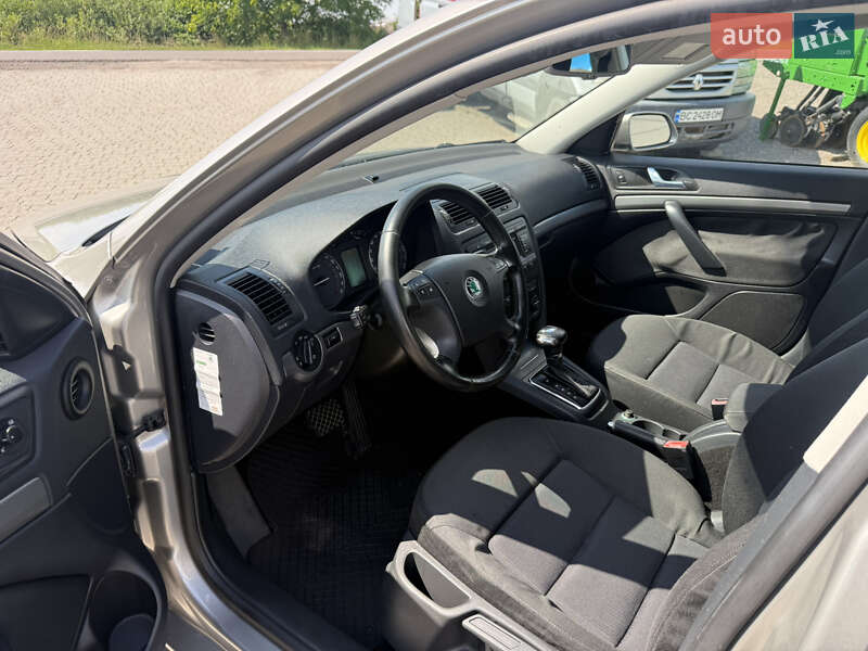 Лифтбек Skoda Octavia 2006 в Львове