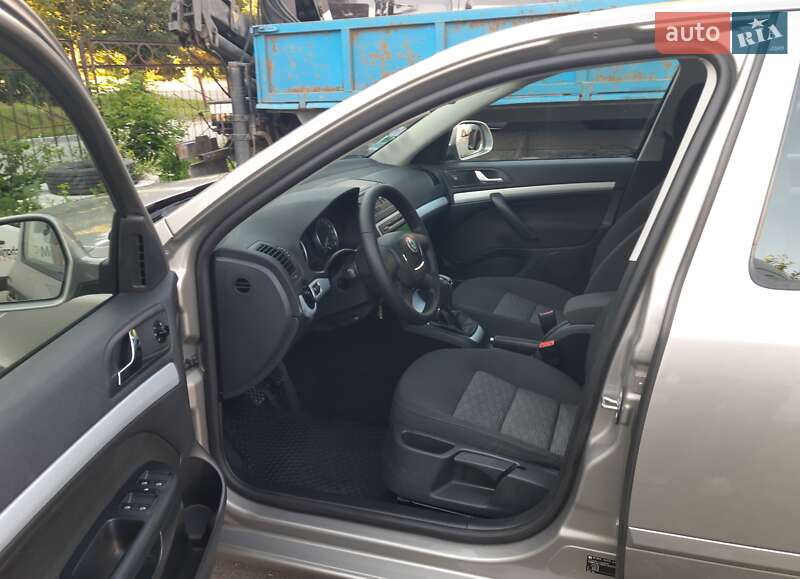 Лифтбек Skoda Octavia 2011 в Хмельницком