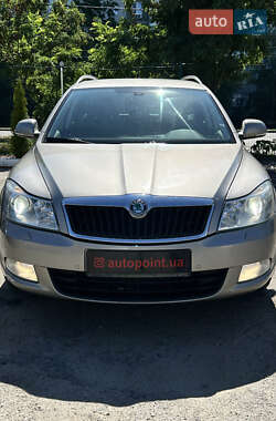 Універсал Skoda Octavia 2012 в Сумах