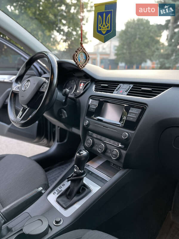 Лифтбек Skoda Octavia 2017 в Подгородном