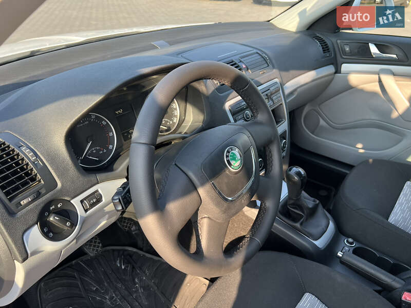 Универсал Skoda Octavia 2009 в Виннице