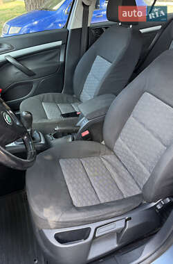 Лифтбек Skoda Octavia 2009 в 