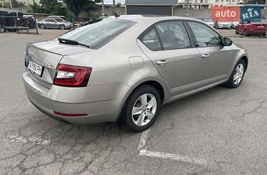 Ліфтбек Skoda Octavia 2019 в 