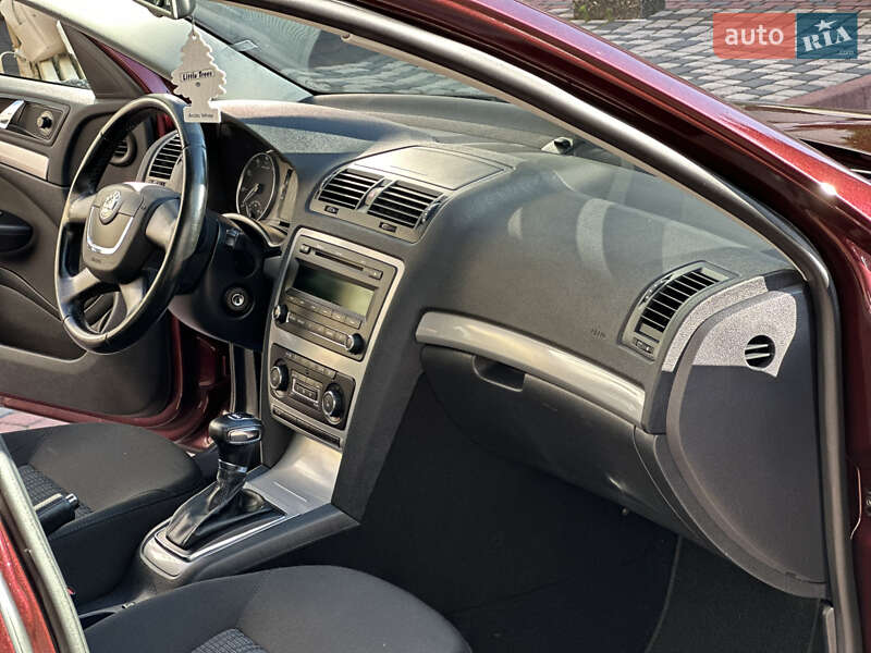 Лифтбек Skoda Octavia 2010 в Ивано-Франковске