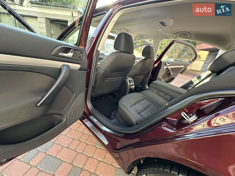 Лифтбек Skoda Octavia 2010 в Ивано-Франковске