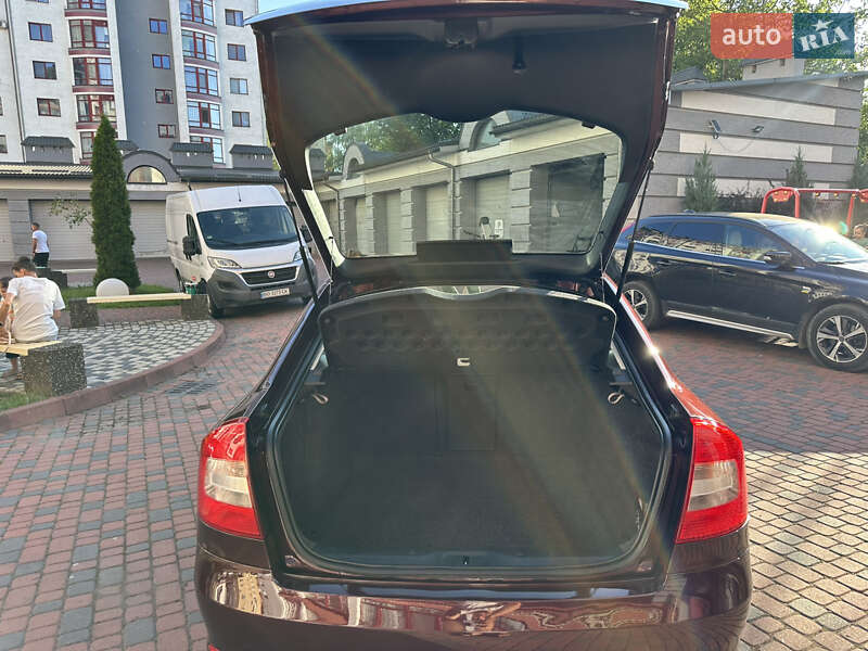 Лифтбек Skoda Octavia 2010 в Ивано-Франковске