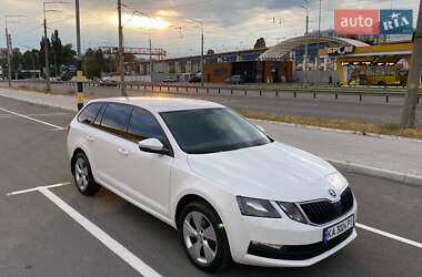 Универсал Skoda Octavia 2019 в Киеве