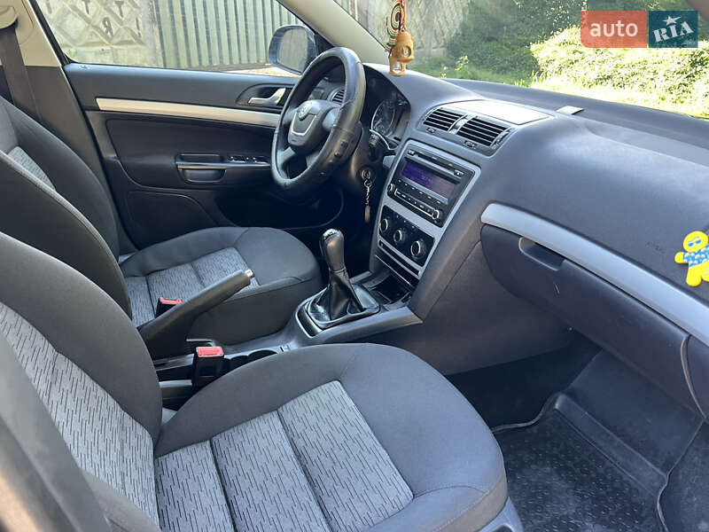 Универсал Skoda Octavia 2010 в Каменец-Подольском