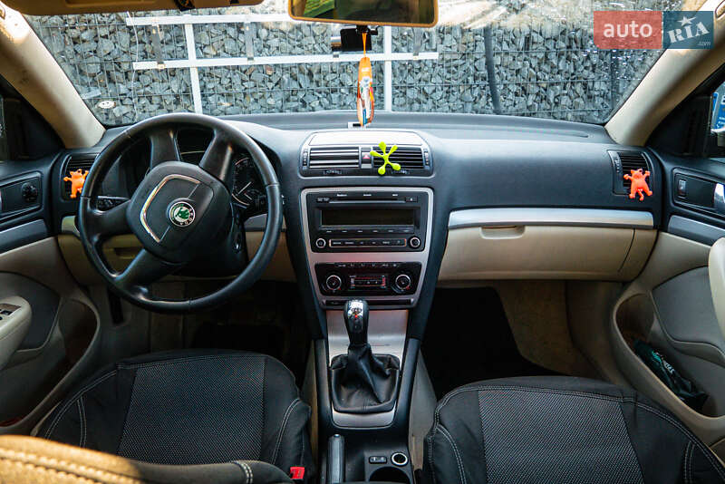 Універсал Skoda Octavia 2010 в Житомирі
