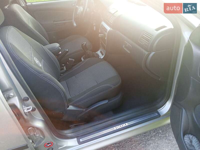 Універсал Skoda Octavia 2006 в Сквирі