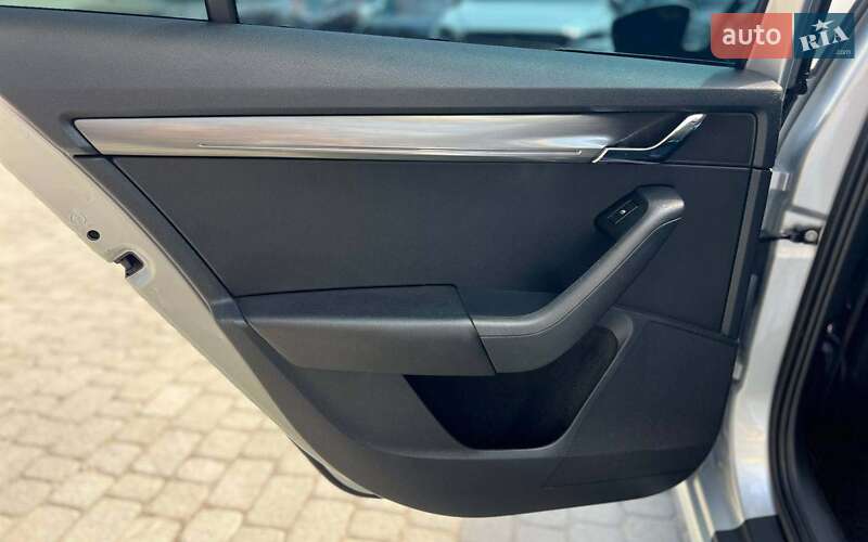 Универсал Skoda Octavia 2019 в Ивано-Франковске