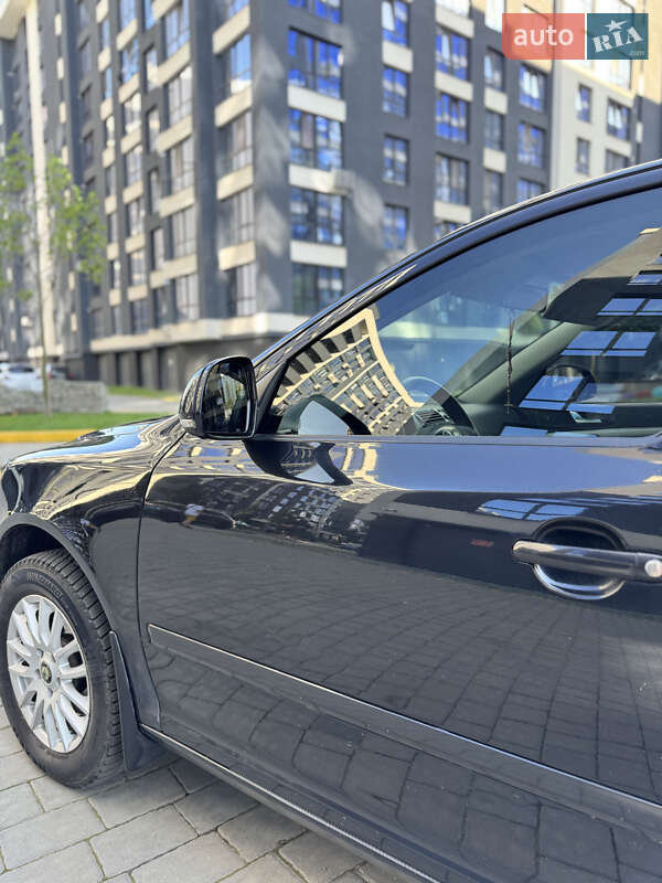 Лифтбек Skoda Octavia 2009 в Ивано-Франковске