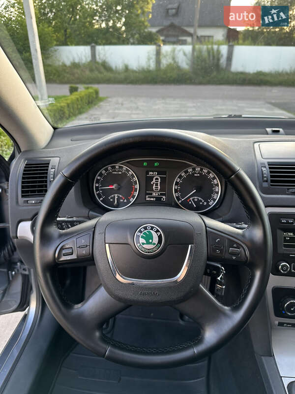 Универсал Skoda Octavia 2012 в Нововолынске