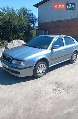 Лифтбек Skoda Octavia 2003 в Калиновке