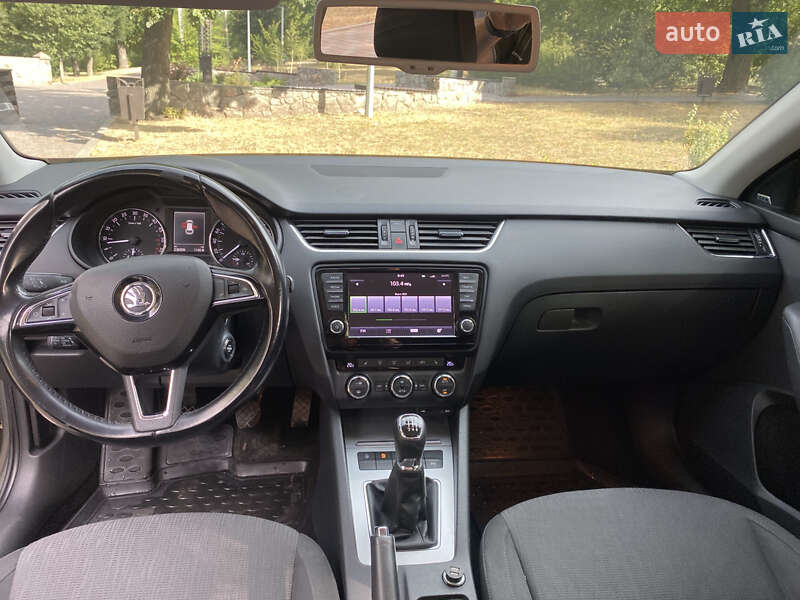 Универсал Skoda Octavia 2013 в Кропивницком