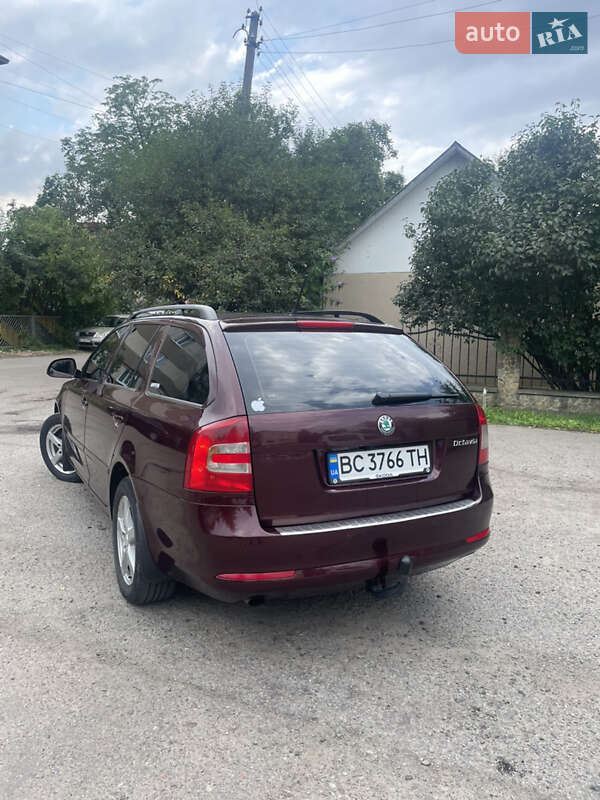 Универсал Skoda Octavia 2011 в Стрые