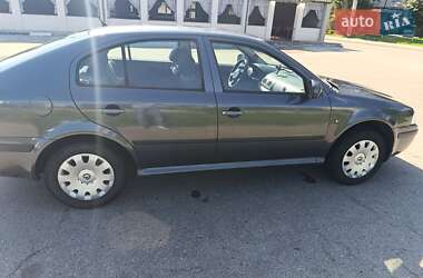 Лифтбек Skoda Octavia 2009 в 