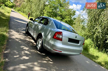Лифтбек Skoda Octavia 2010 в 