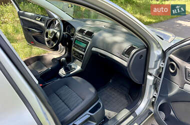 Лифтбек Skoda Octavia 2010 в 