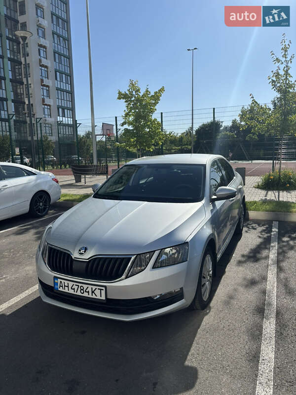 Лифтбек Skoda Octavia 2019 в Киеве