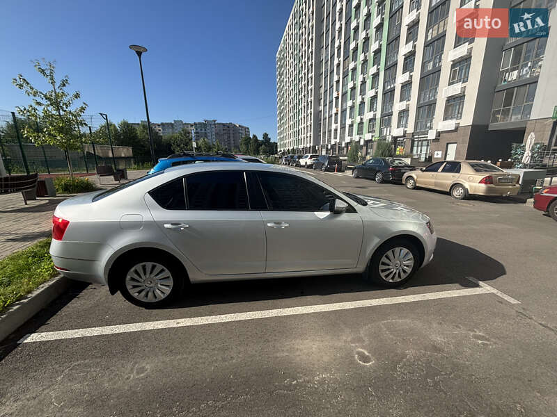 Лифтбек Skoda Octavia 2019 в Киеве